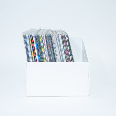 Vinyl rack - drewniane, białe pudełko na winyle